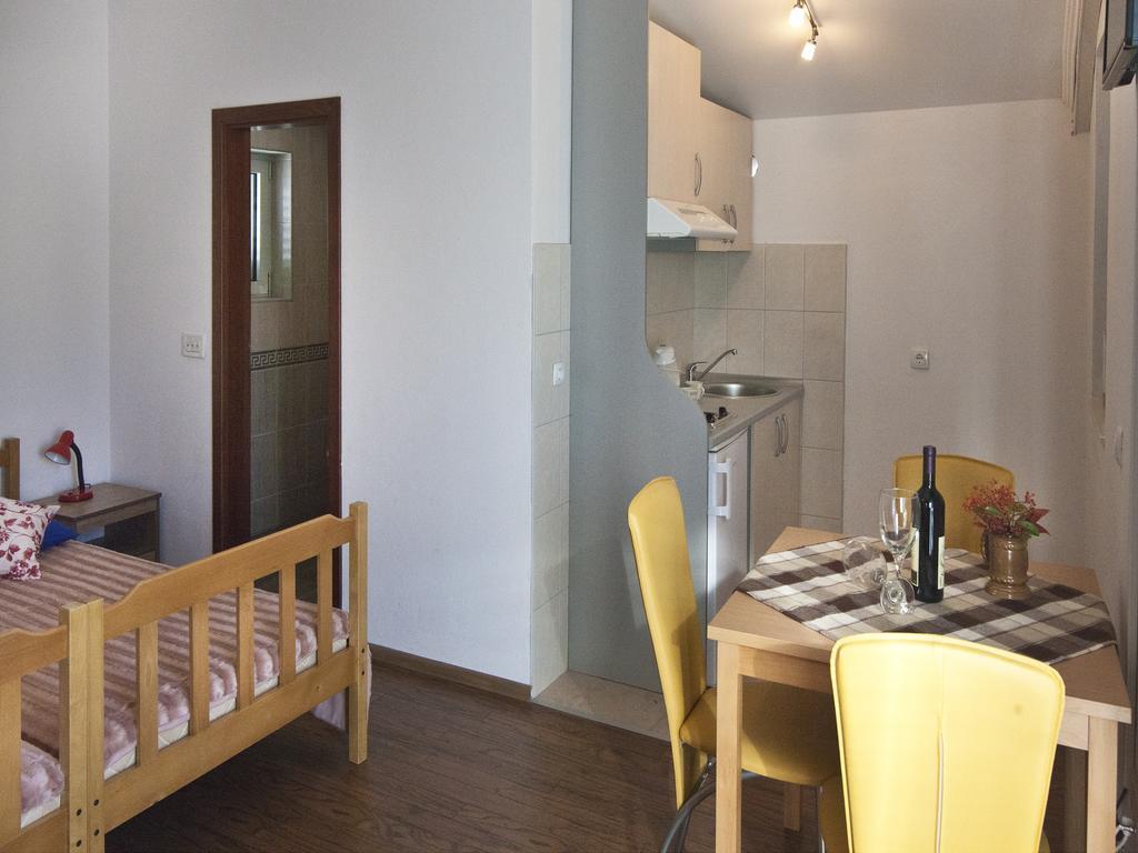 Apartman Era