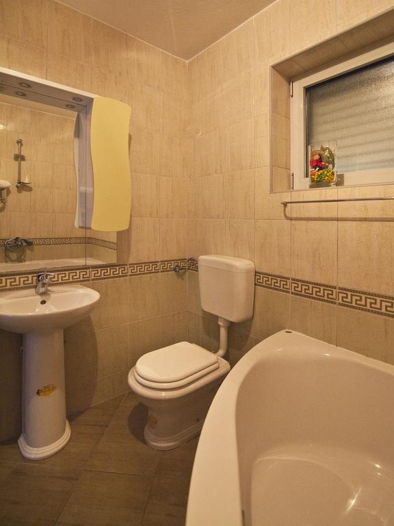 Apartman Era