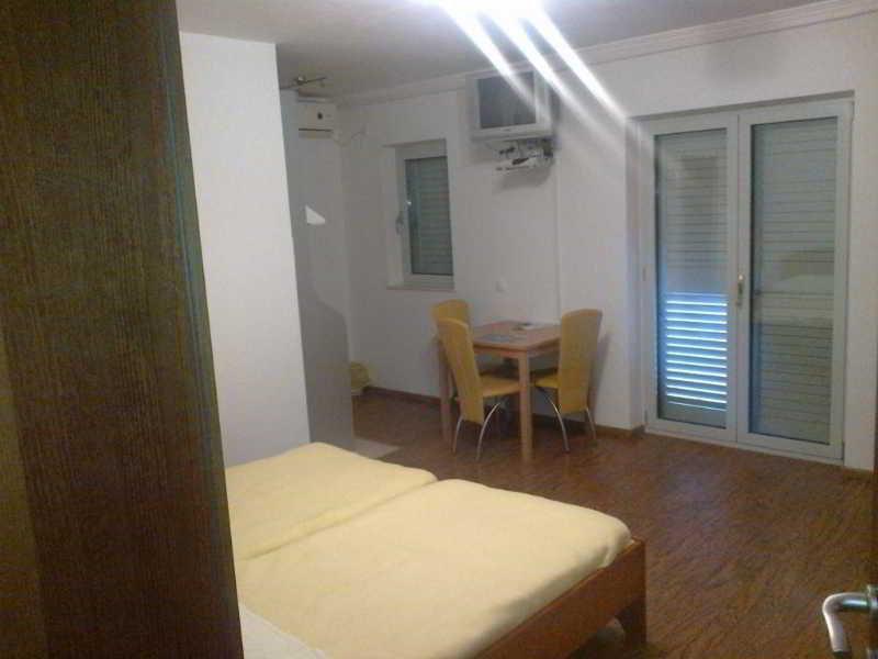 Era Apartman *